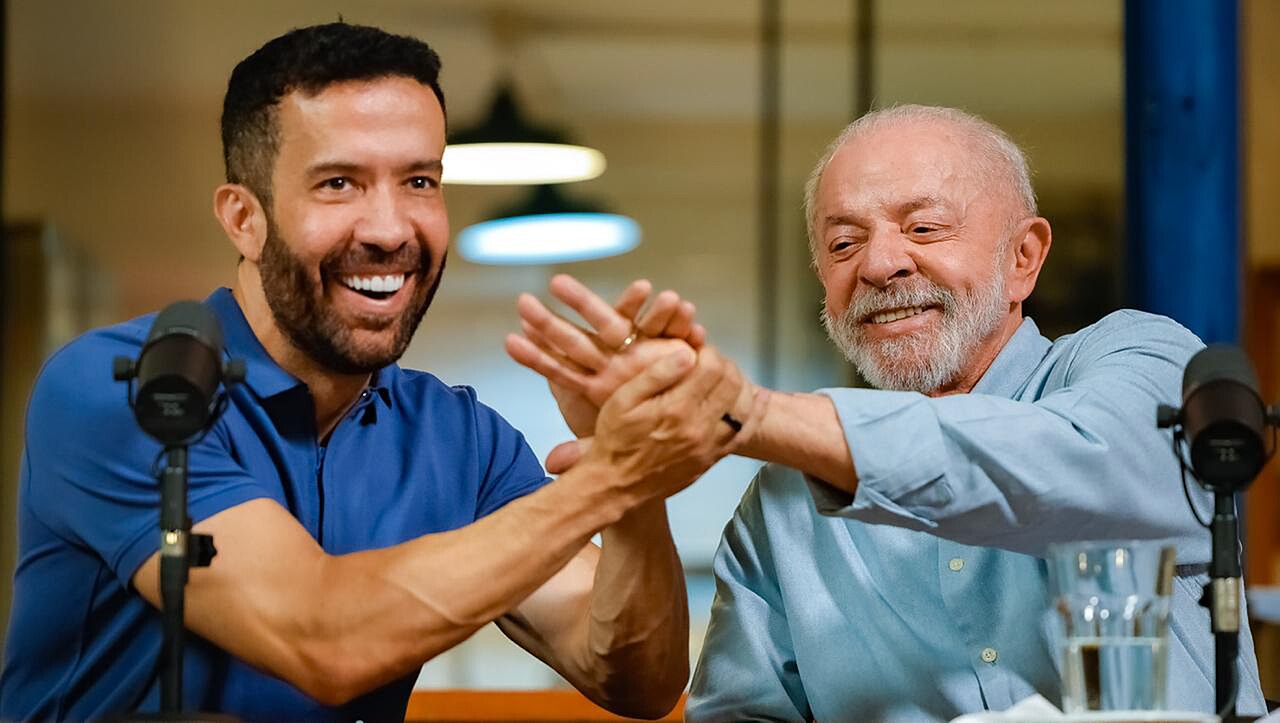 לולה ואנדרה ז׳אנונס יחד בשידור הקמפיין בברזיליה, 22 באוקטובר 2026. צילום: Ricardo Stuckert / Lula Oficial, Wikimedia Commons, CC BY-SA 4.0
