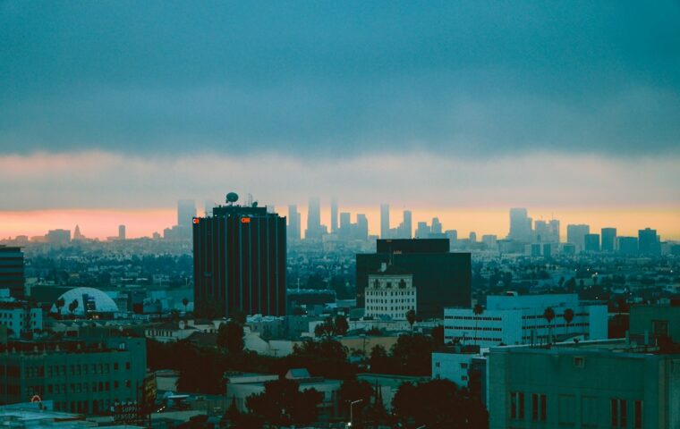 קו הרקיע של לוס אנג'לס – צילום להמחשה לעלילת סרט המתח חיות אדם של נטפליקס
