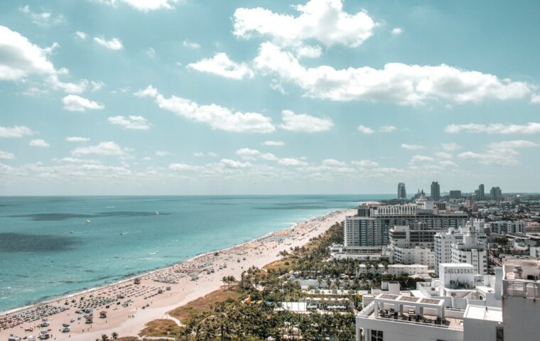 מיאמי ביץ' וחוף האוקיינוס במיאמי, פלורידה
