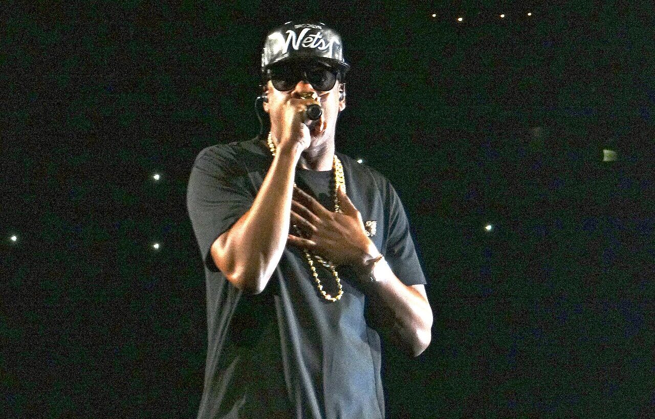 ג׳יי זי (Jay-Z) בהופעת ראפ בפריז ביוני 2012 – צילום ארכיון, Daniele Dalledonne, CC BY-SA 2.0